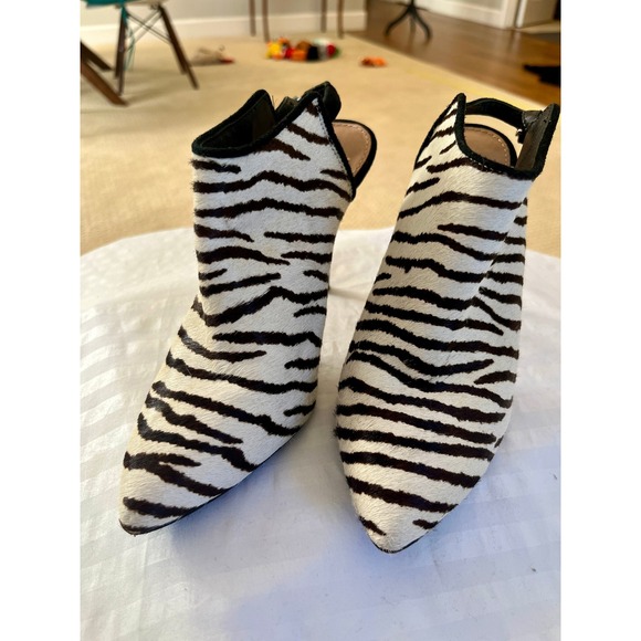 Vince Camuto Shoes - VC Signature Vince Camuto Zebra Calf Hair Slingback Shooties Heels Pumps 6.5